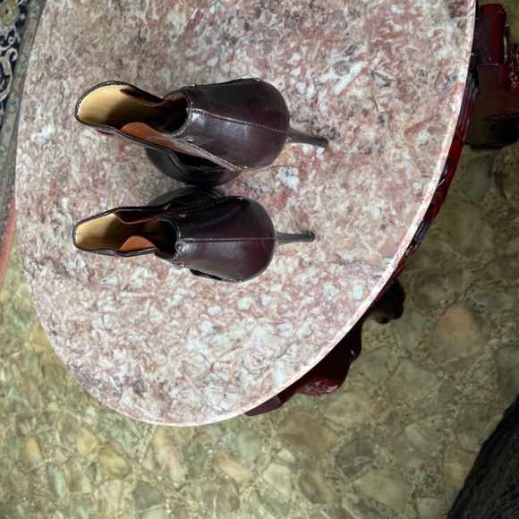 L.A.M.B. brown leather booties, NWT, mint condition, US7.5M (9" sole-may fit 7) - Picture 3 of 5